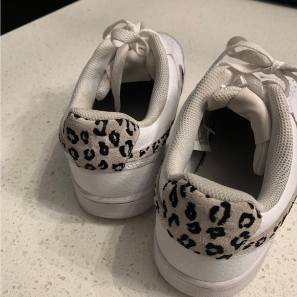 Women’s Nike Court Vision Low (White/Leopard) Sz. 9 - Picture 2 of 9